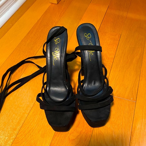 Black platform lace up suede heels. - Picture 1 of 3